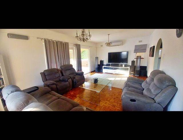 4 BEDROOM HOUSE FOR SALE IN MANOR GARDENS